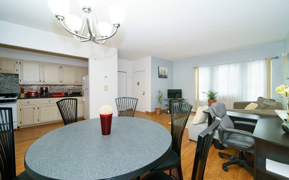 136 W 117th St unit 3, New York, NY 10026 - photo 1