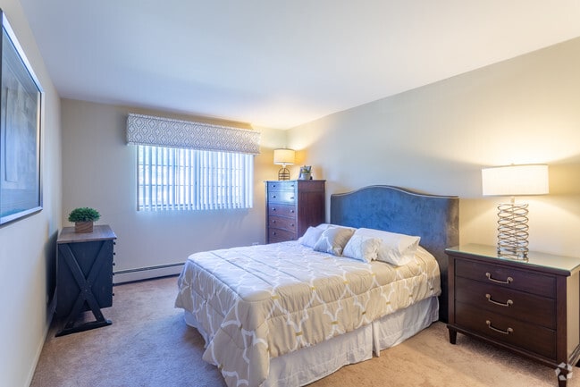 Autumn Mist on Lorraine, Wheaton, IL 60189 - photo 7