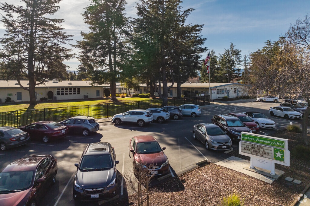 Ponderosa Elementary School is a fantastic public school option for Sunnyvale children.