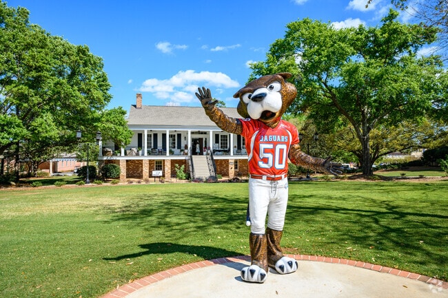 The University of South Alabama offers many different courses for Berkleigh residents.