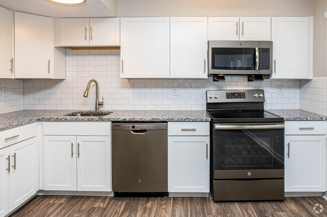 Sova, Louisville, KY 40245 - photo 3