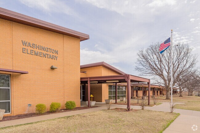 Students are taught a challenging curriculum at Washington Elementary School.
