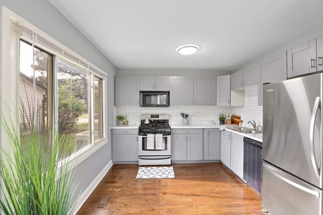 327 Musial Cir unit ID1237866P, Bolingbrook, IL 60440 - photo 3