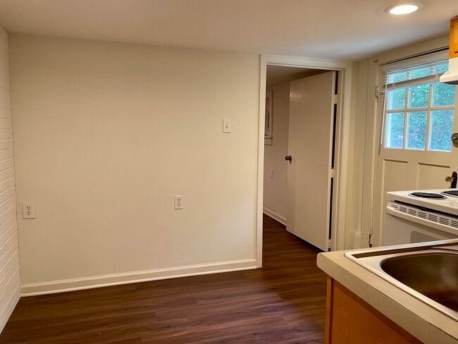 912 Wilson Dr unit 910 Wilson Dr, New Orleans, LA 70119 - photo 6
