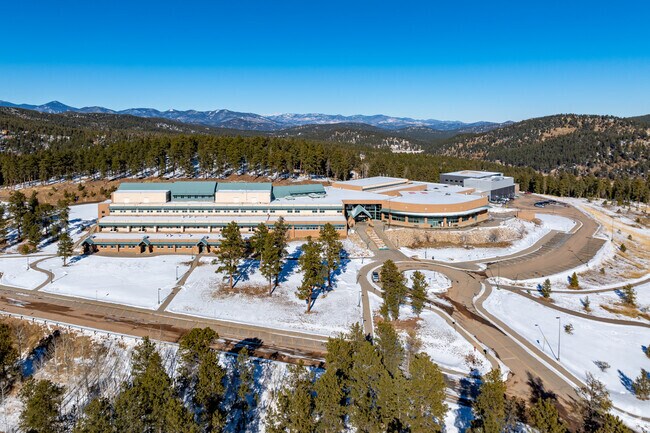 Conifer Senior High School has a student-teacher ratio of 19:1.