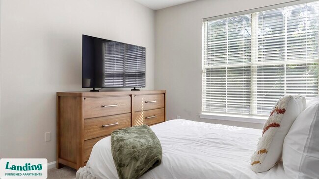 100 Peyton Place SW unit 6307.1411470, Atlanta, GA 30311 - photo 2