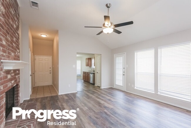 308 Oak Meadow Ln, Cedar Hill, TX 75104 - photo 5