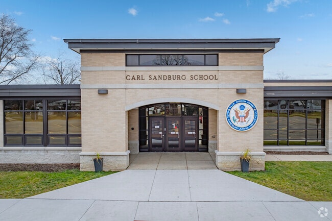 Carl Sandburg Junior High School is a well rated public school serving grades 7-8.