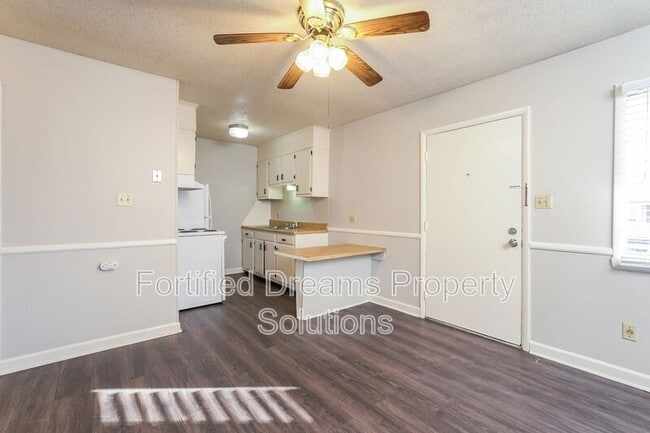 4368 Ogburn Ave unit 6, Winston-Salem, NC 27105 - photo 3