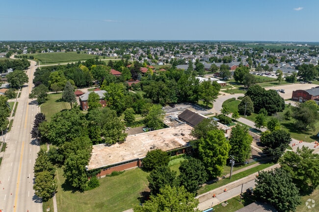 The courses at Mulberry School encourage critical thinking and creativity.