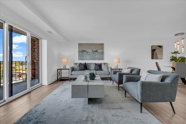 Birmingham Place unit 924, Birmingham, MI 48009 - photo 6