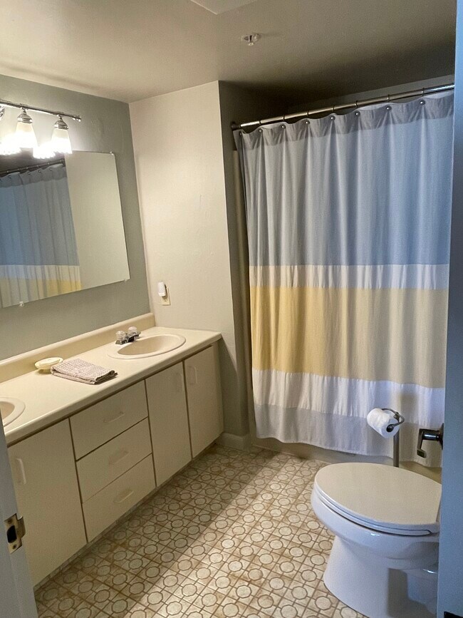 The Diplomat unit 607, Old Orchard Beach, ME 04064 - photo 4