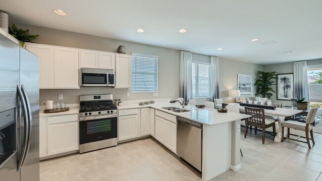 25032 N 174th Ave, Surprise, AZ 85387 - photo 2