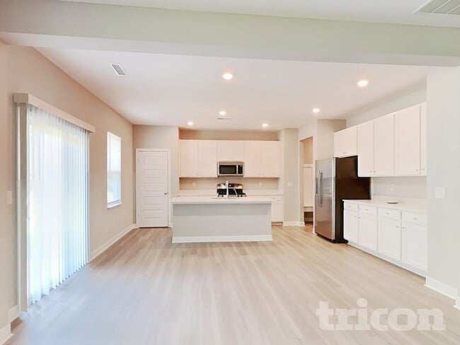 4628 W Mineral Ln, New Palestine, IN 46163 - photo 4