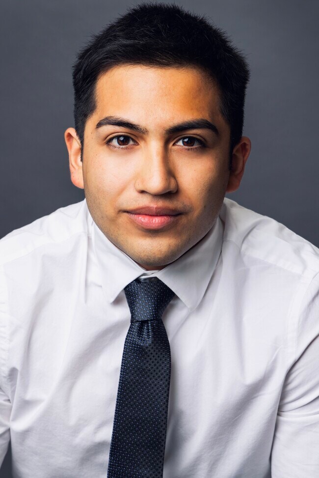 Agent Photo