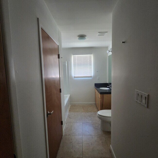 2009 Upland Dr unit 1, Edinburg, TX 78539 - photo 5