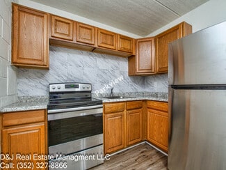 1482 E McDonald Ave, Eustis, FL 32726