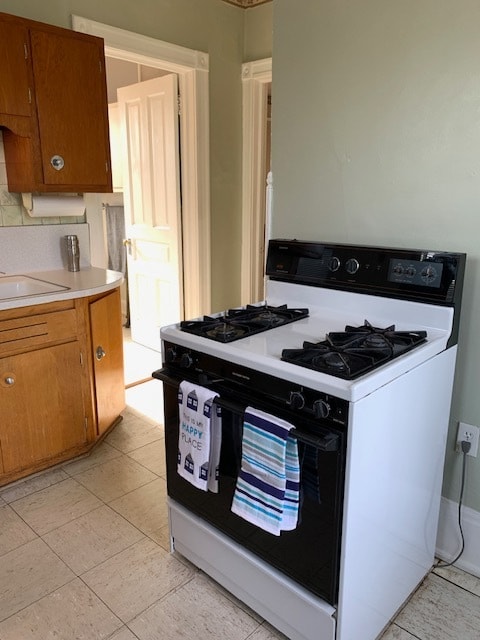 2454 N Pierce St, Milwaukee, WI 53212 - photo 6