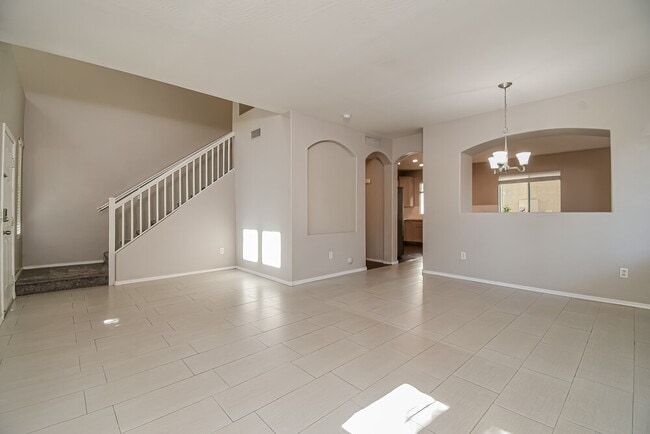1469 S Hawk Ln, Gilbert, AZ 85296 - photo 4