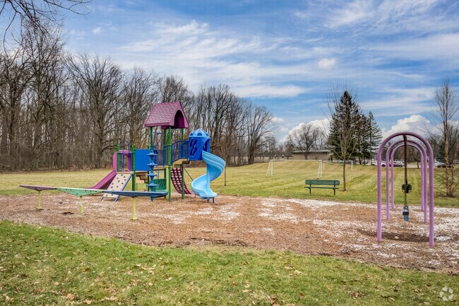 Averill New Tech Elementary School, Playground-1