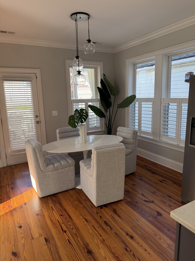 194 Fishburne St, Charleston, SC 29403 - photo 4