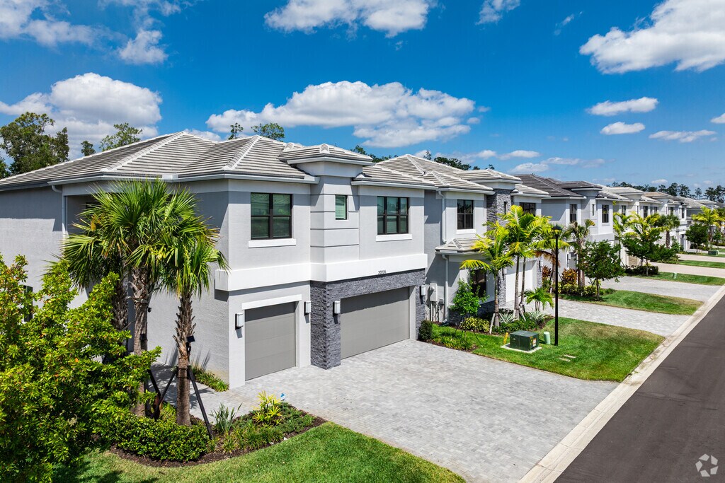 Rivercreek homes lie along quiet and safe roadways.