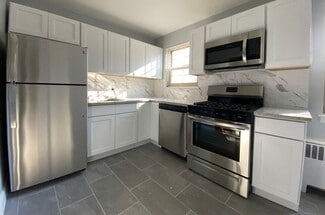 812 New York Ave, Union City, NJ 07087