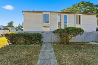 293 Country Club Dr, Jonesboro, GA 30238