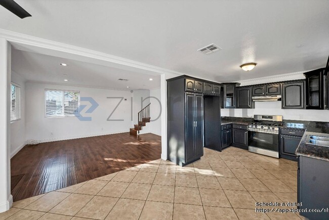 1627 W 82nd St, Los Angeles, CA 90047 - photo 4