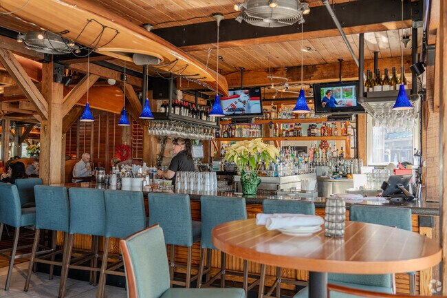 The Boathouse at Sunday Park offers happy hour from 4pm to 6pm with lake views in Brandermill.