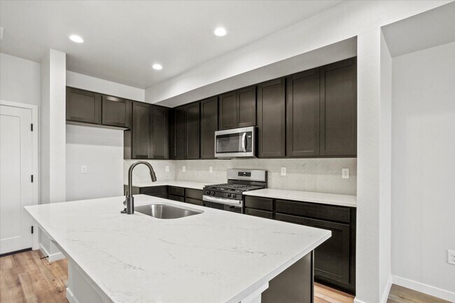 2839 E 103rd Dr, Thornton, CO 80229 - photo 5