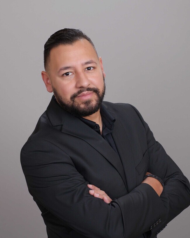 Agent Photo