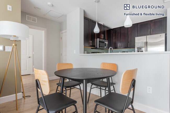 33 Rogers St unit FL4-ID945, Cambridge, MA 02142 - photo 5