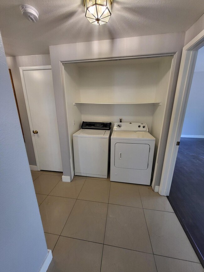 6201 E Lake Mead Blvd unit 127, Las Vegas, NV 89156 - photo 5