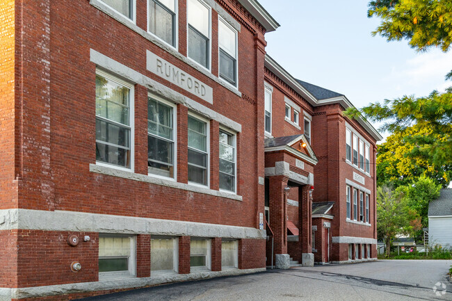 Rumford School in Concord is an elementary school serving grades 1-5.