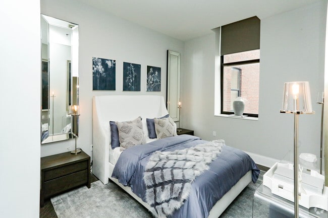 1 BR, 1 BA - Dell - 690 SF