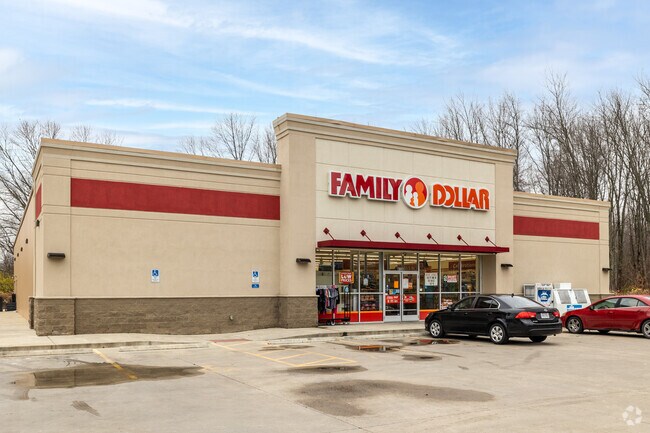 When shoppers in Williamsburg need a quick item they have a Family Dollar close by.