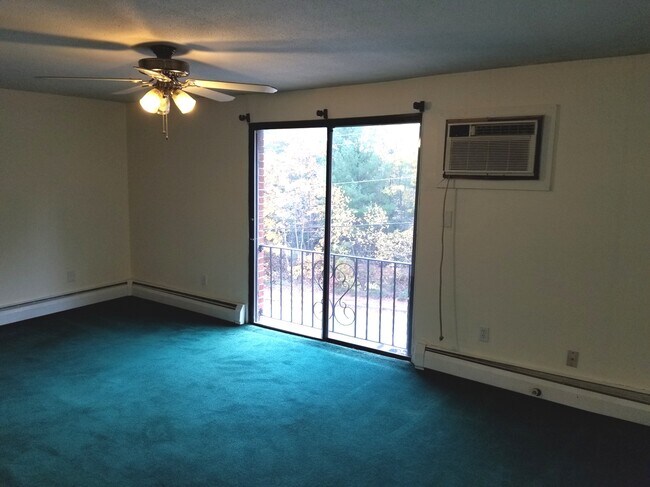 80 English Village Rd unit King Richard, Manchester, NH 03102 - photo 6