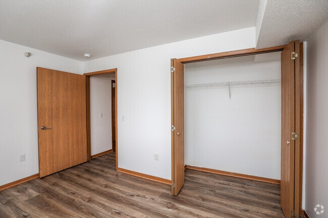 2BR, 2BA - The Willow/1,004 SF