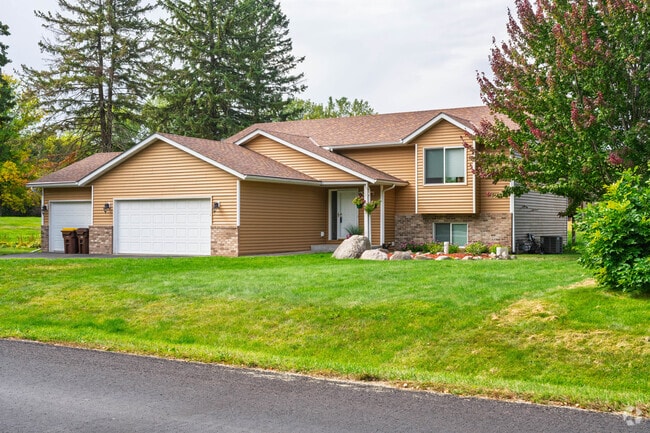 Credit River homes range from $310K to $985K based on size, lot and lake access.