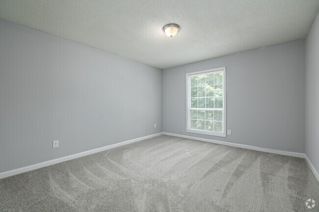 2BR, 2BA - 1,147SF - Secondary Bedroom