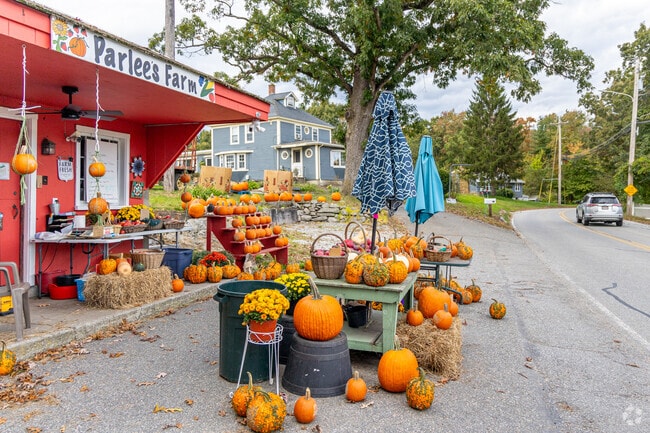 Pickup local produce and goods at Parlee's Farm in the Hitchingpost neighborhood.