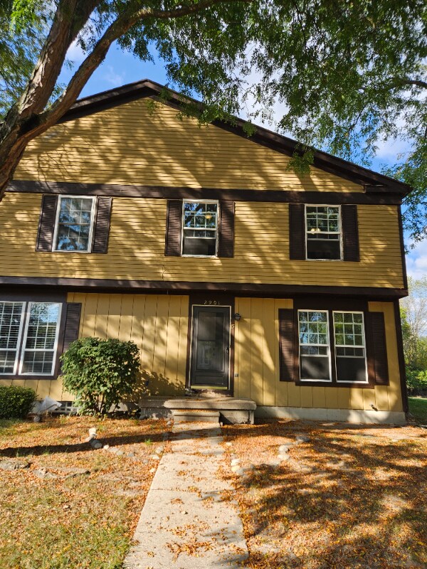 2901 Staten Ave Unit 15, Lansing, MI 48910