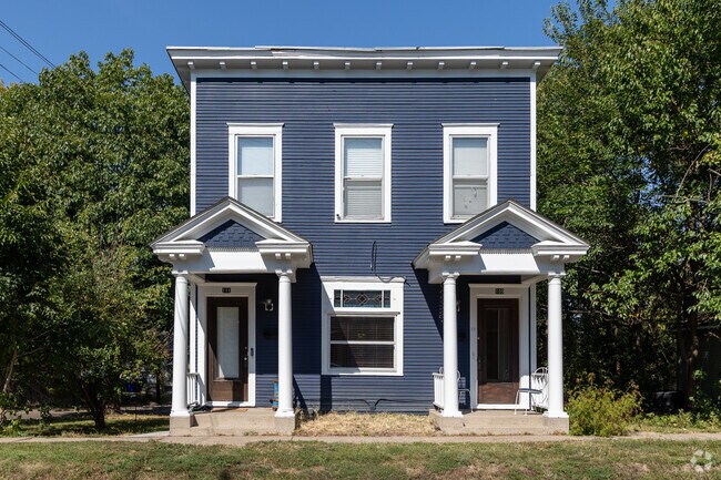 Duplexes are also common in St Paul's West Side neighborhood.