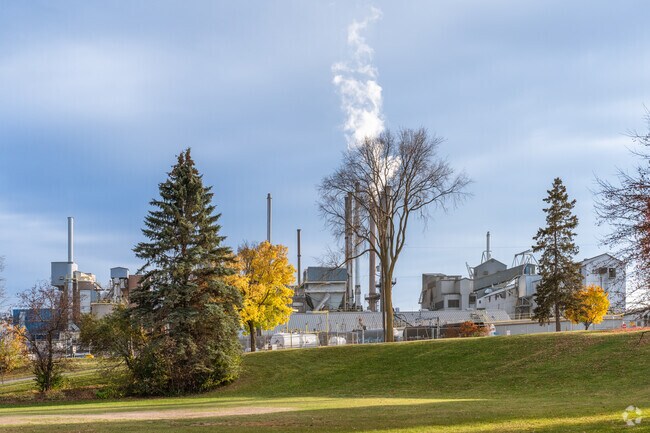 Riverside Park is next to the 3M plant.