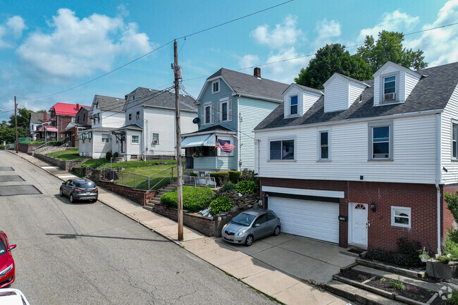 Some houses in Arnold are situated on a hill.