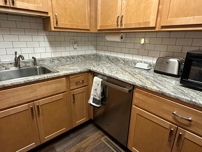 710 E Main St, Mahomet, IL 61853 - photo 3