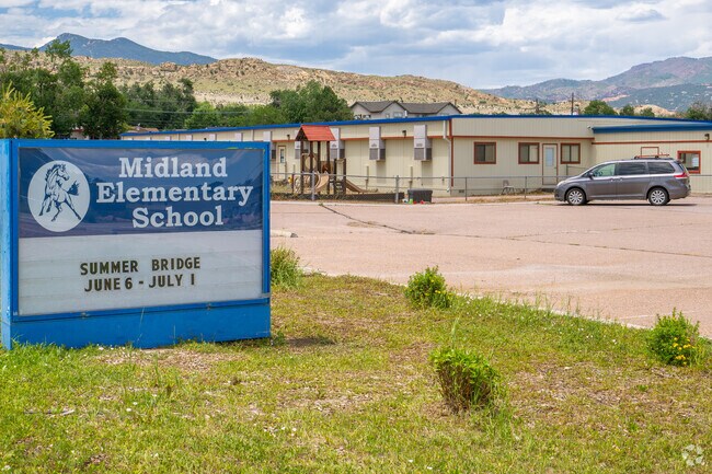 Midland Elementary School in Midland-Westside offers students a strong core curriculum.