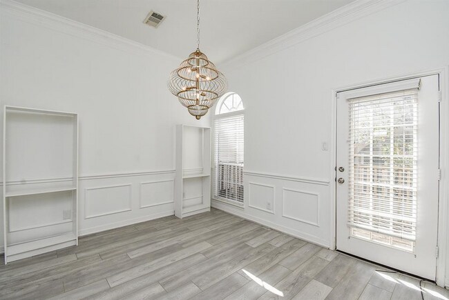 5217 Blossom St unit B, Houston, TX 77007 - photo 5