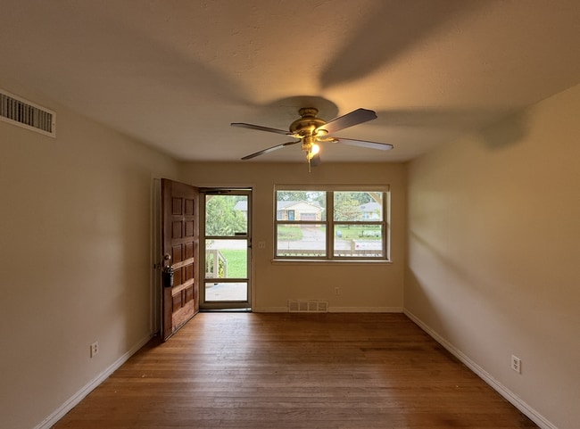 5417 NW 46th Terrace, Warr Acres, OK 73122 - photo 3